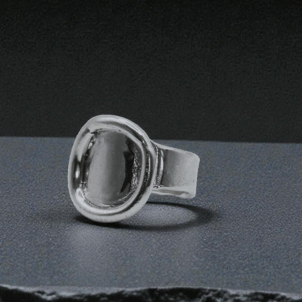 Sterling Silver Ring: The Looking Glass